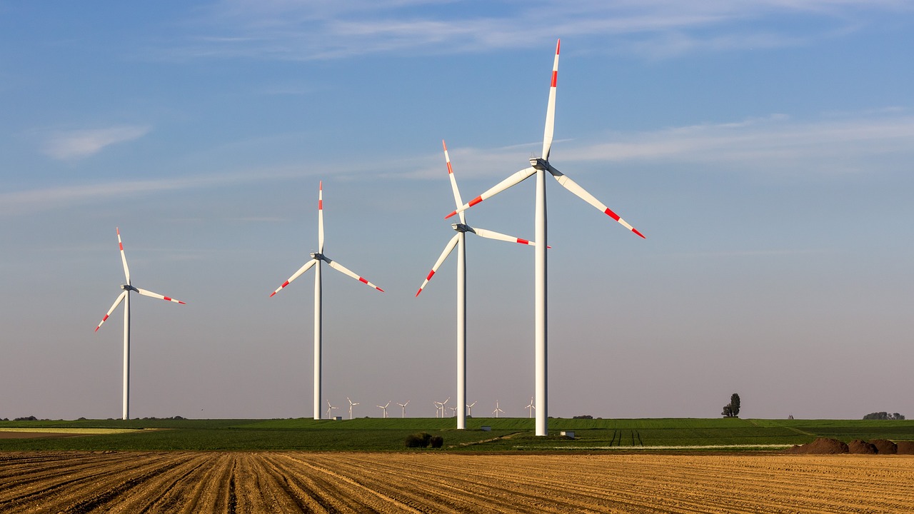 découvrez comment la transition énergétique transforme nos modes de production et de consommation d'énergie, favorise les énergies renouvelables et contribue à un avenir plus durable pour tous.