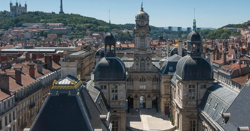Aides locales : le maillon faible du système