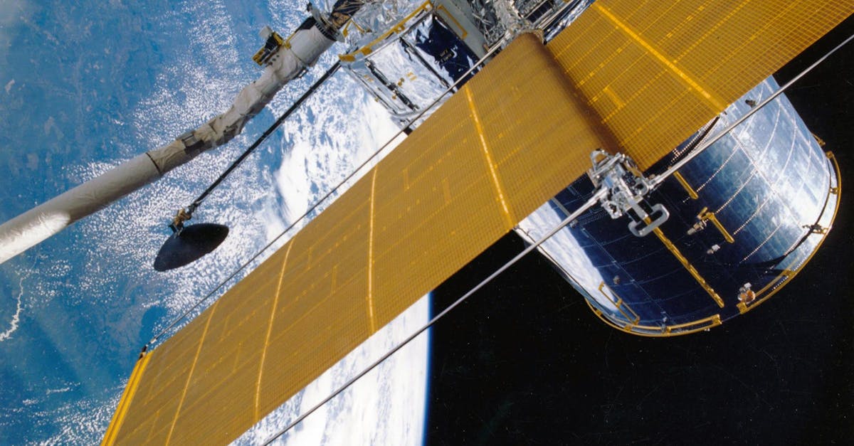 découvrez l'univers fascinant des satellites terrestres : leurs missions, technologies, et l'impact qu'ils ont sur notre quotidien. apprenez comment ces objets en orbite contribuent aux avancées scientifiques et à la surveillance de notre planète.