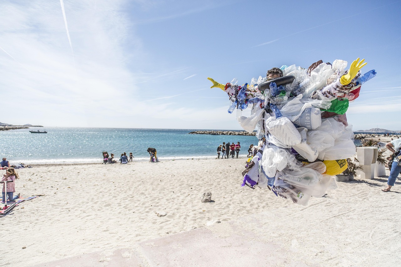 d&eacute;couvrez l'impact de la consommation de plastique sur l'environnement et les solutions pour r&eacute;duire son utilisation au quotidien.